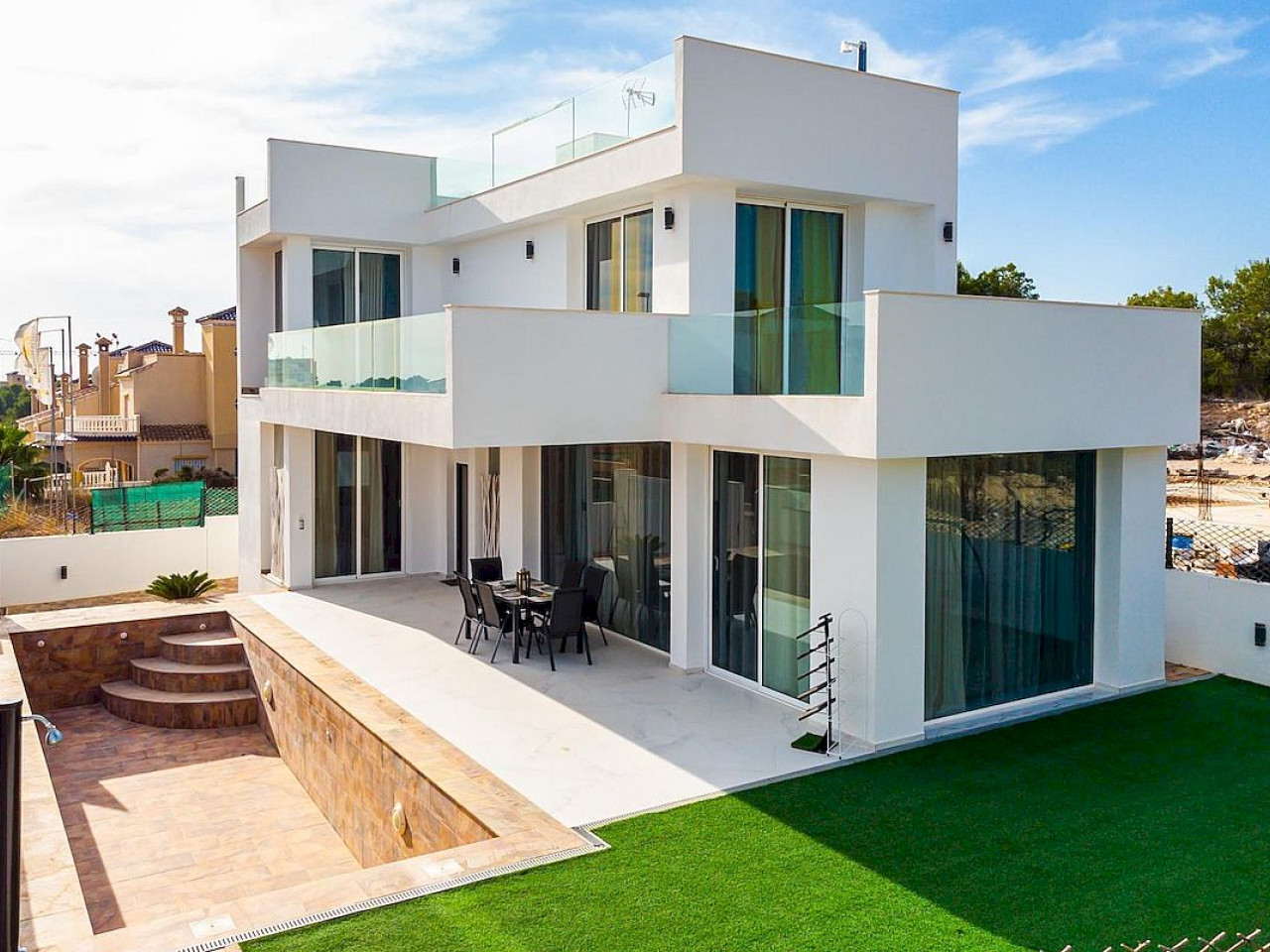 Villa in Urbanizacion los Balcones - view 1