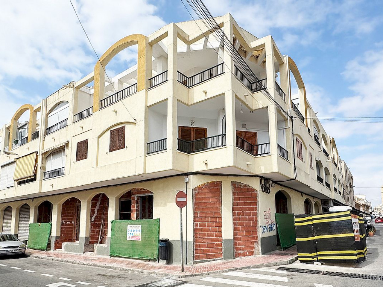 Apartment in Alicante - view 1