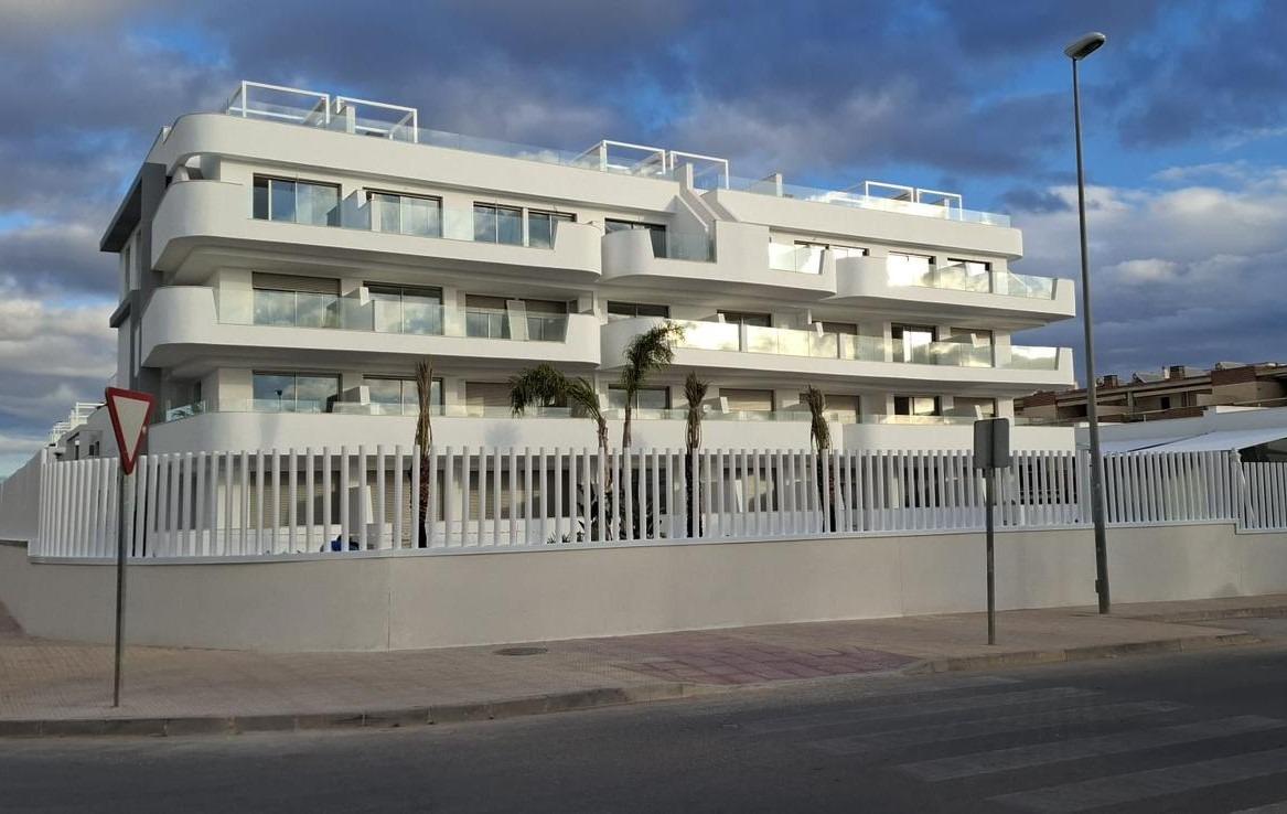 Apartment in Dehesa de Campoamor - view 1