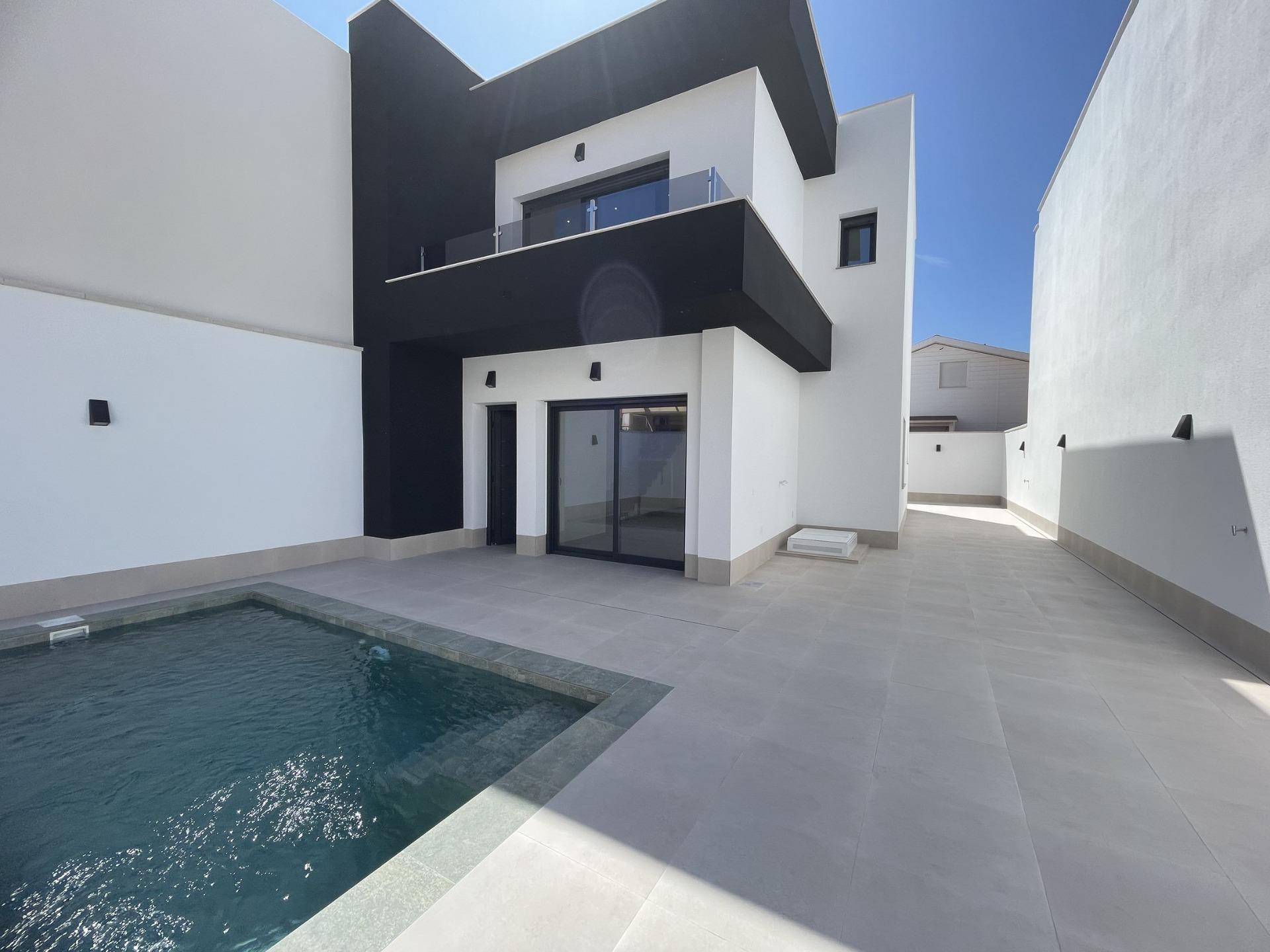 Villa in Heredades - view 1