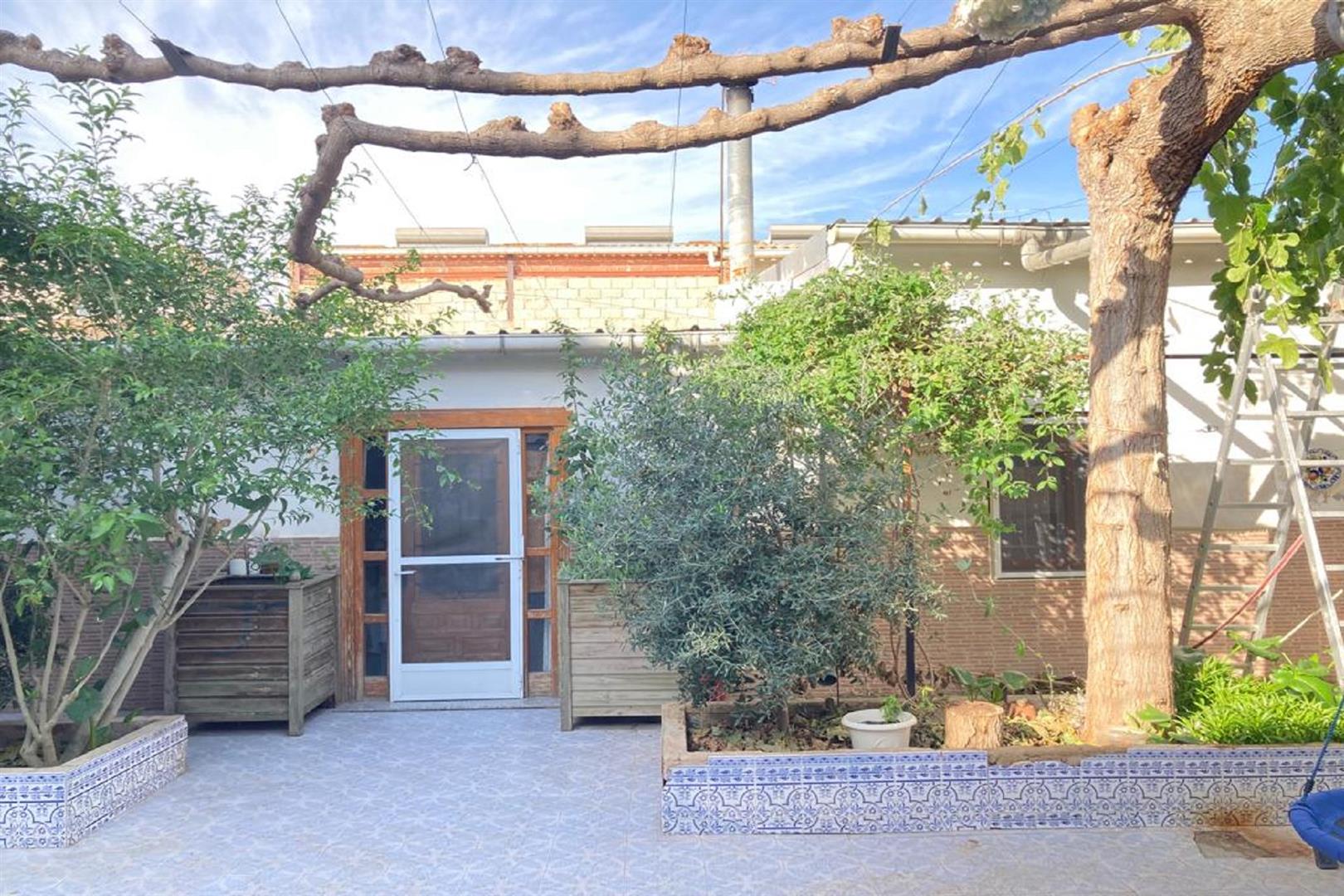 House in Catral - view 1