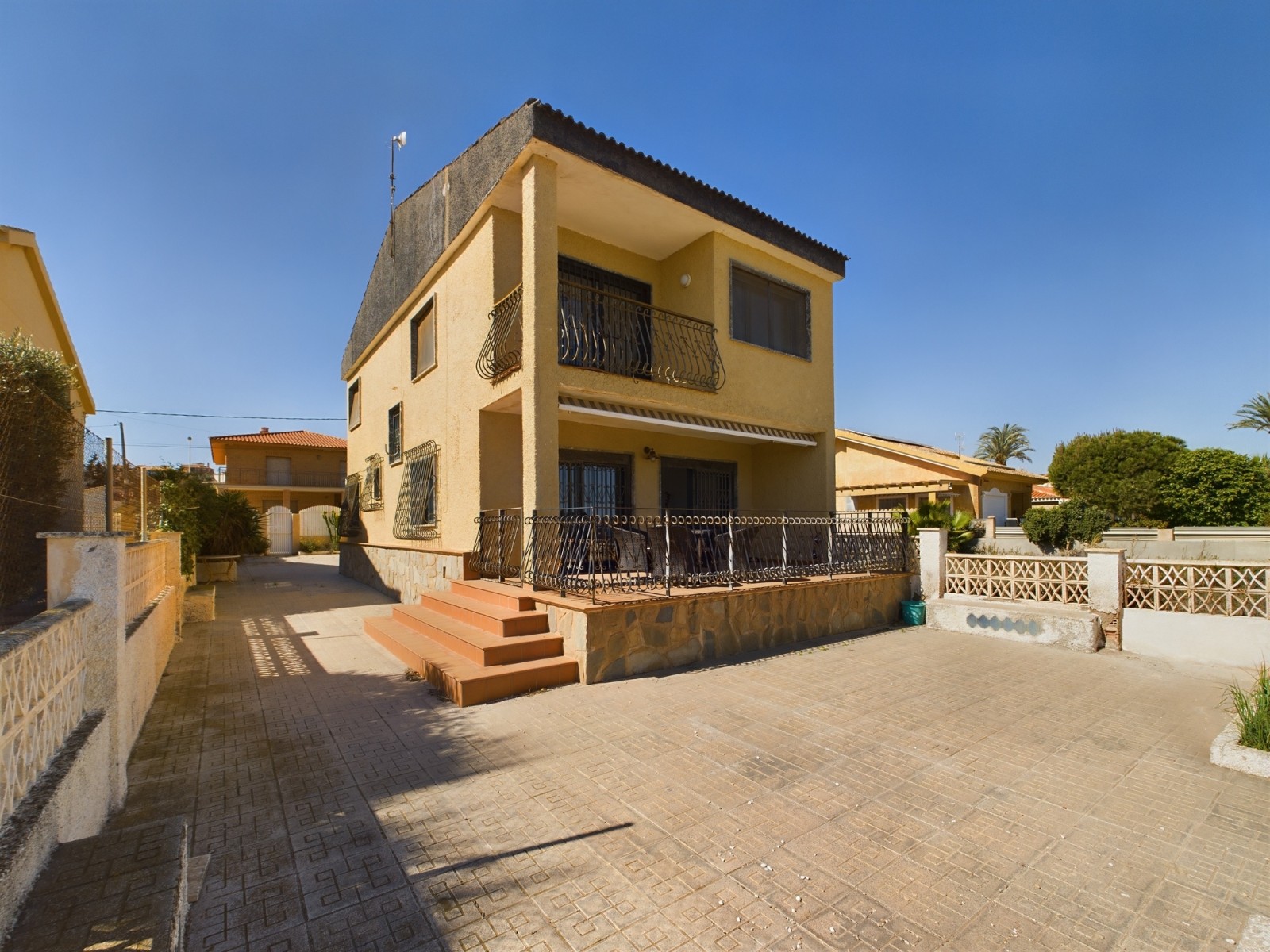 House in Santa Cruz - view 1
