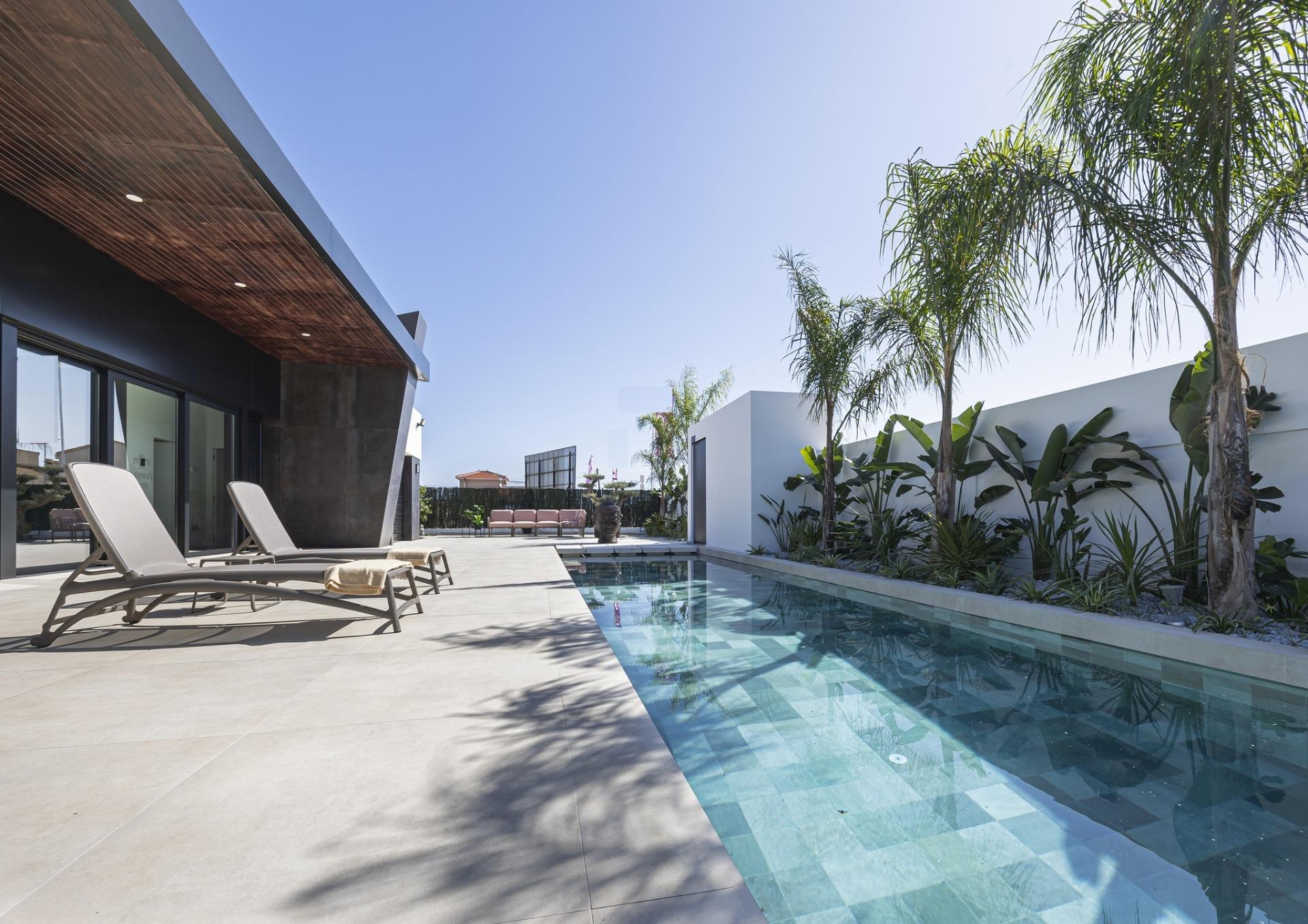 Villa in Alicante - view 1