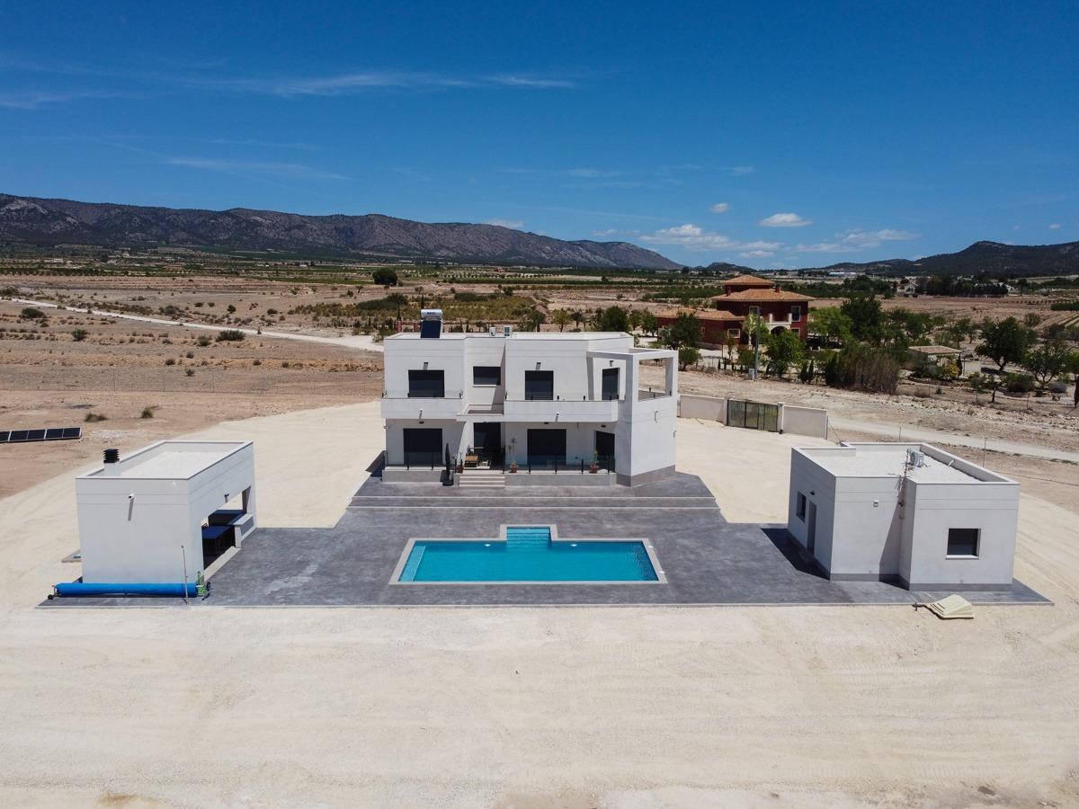 Villa in Alicante - view 1
