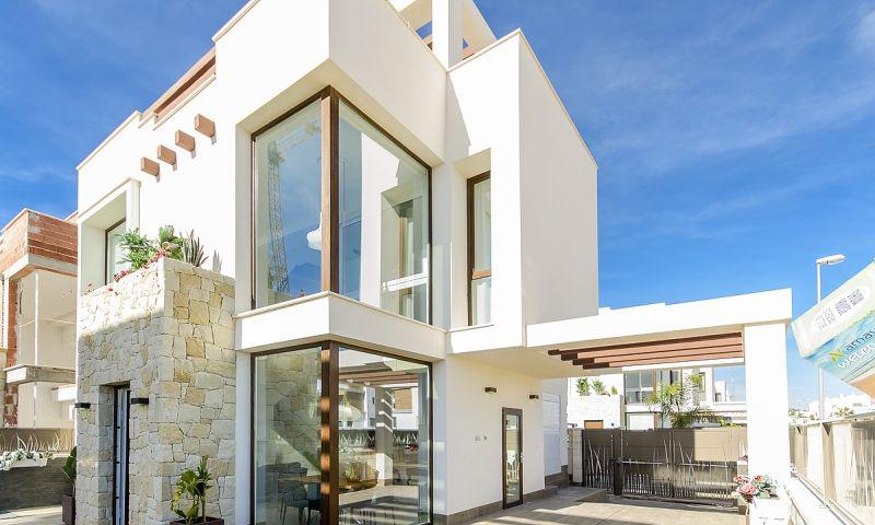 Villa in Alicante - view 1