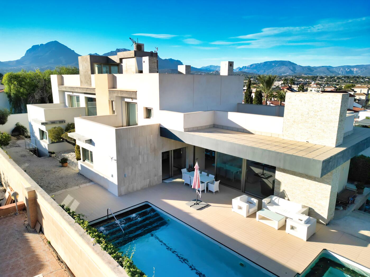 Villa in L'Albir - view 1