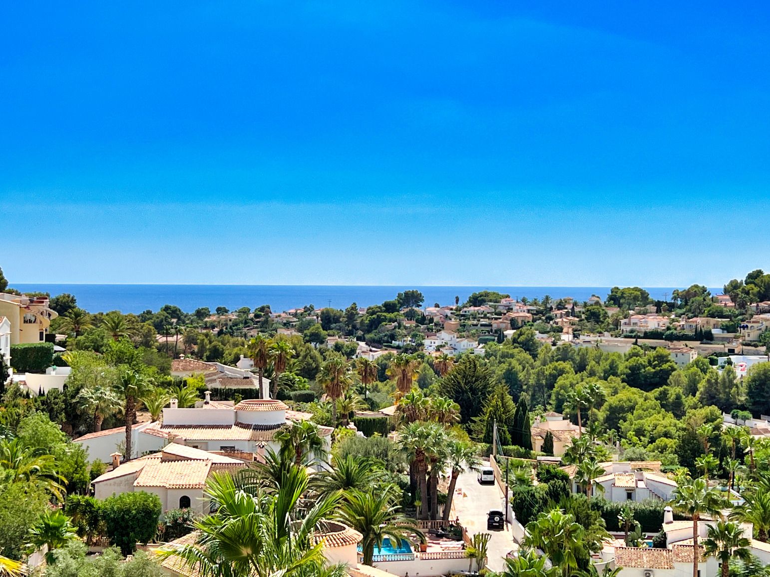 Villa in Benissanet - view 1