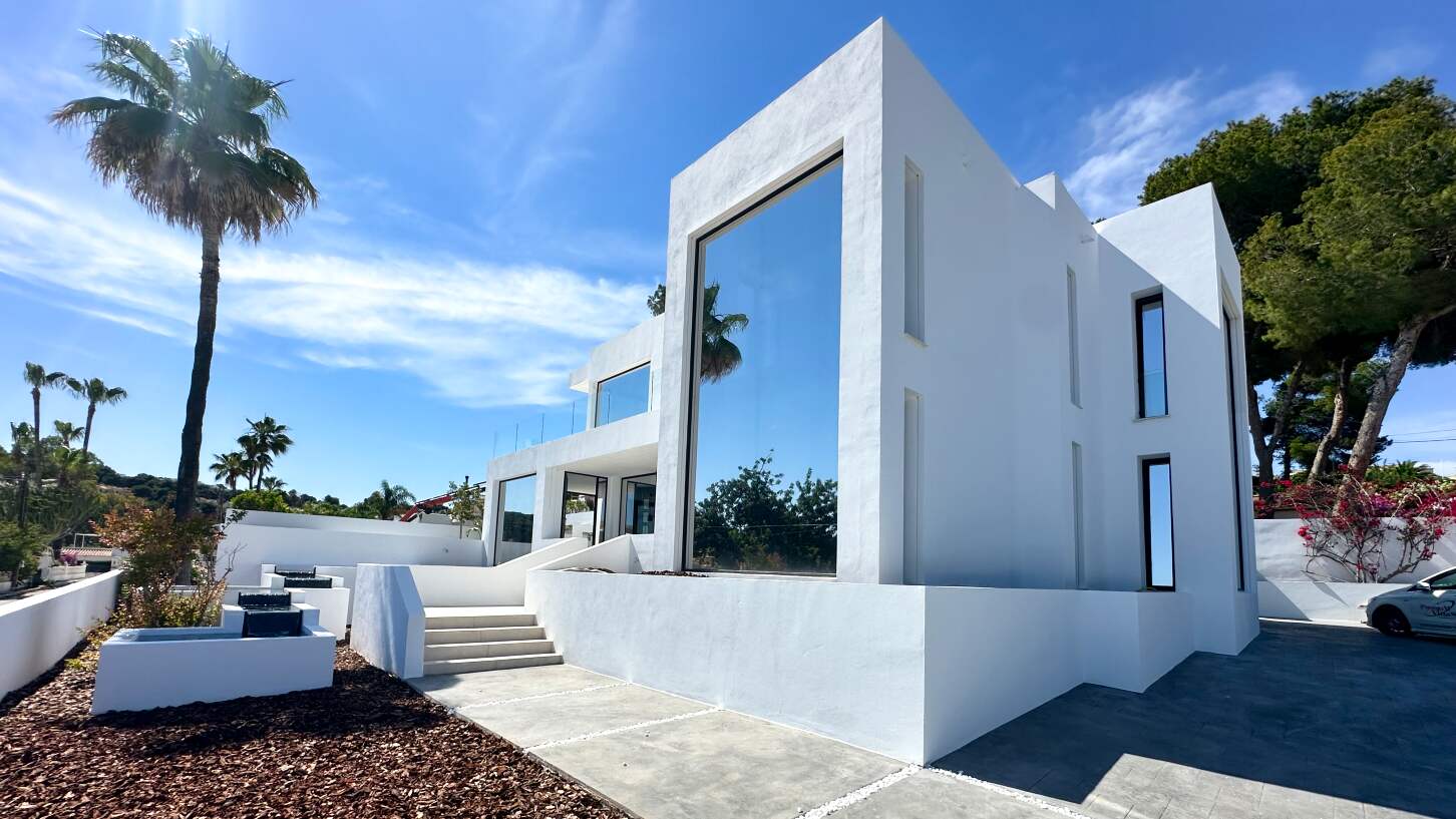 Villa in Moraira - view 1