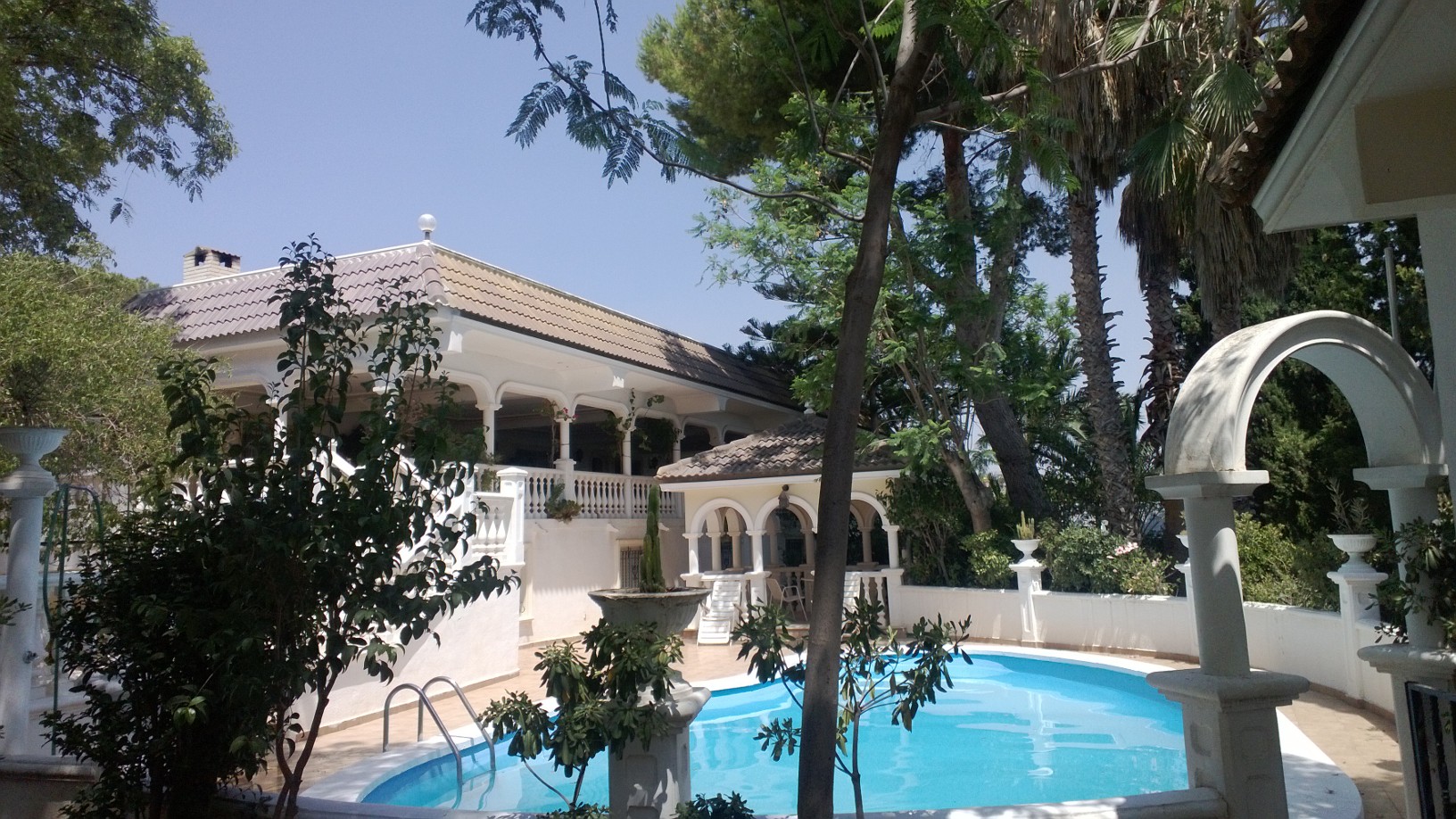 House in Los Banos - view 1