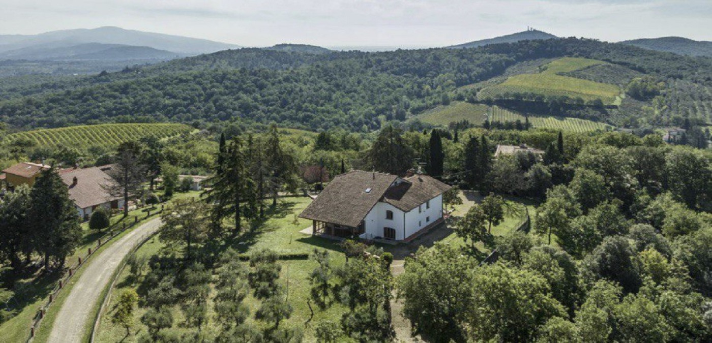 Villa in Arezzo - view 1