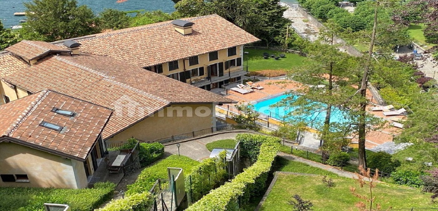 House in Faggeto Lario - view 1