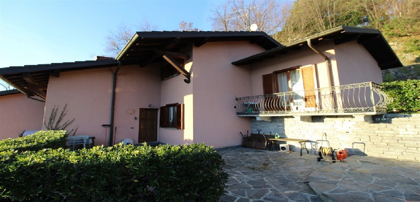 Villa in Menaggio - view 1