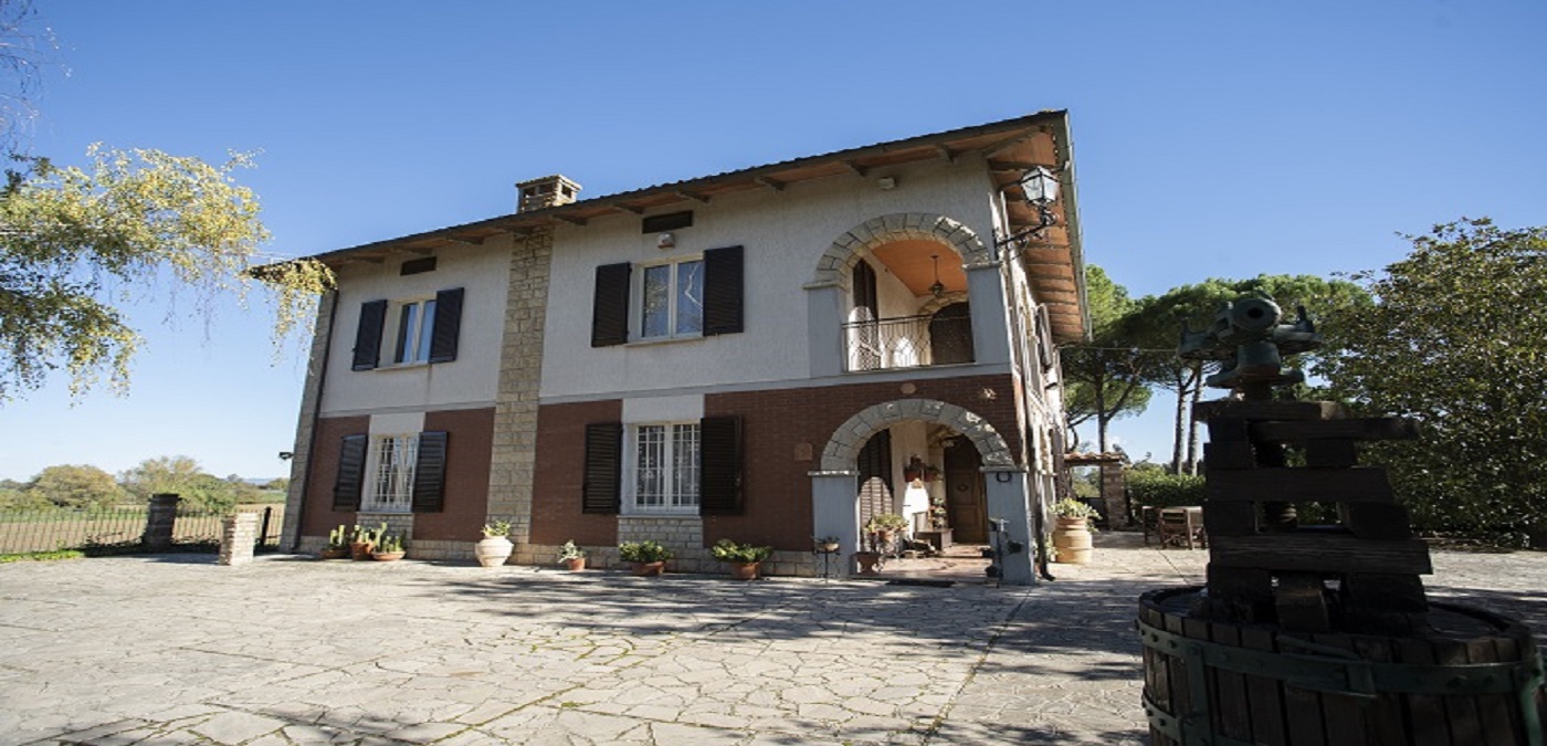 Villa in Montepulciano - view 1