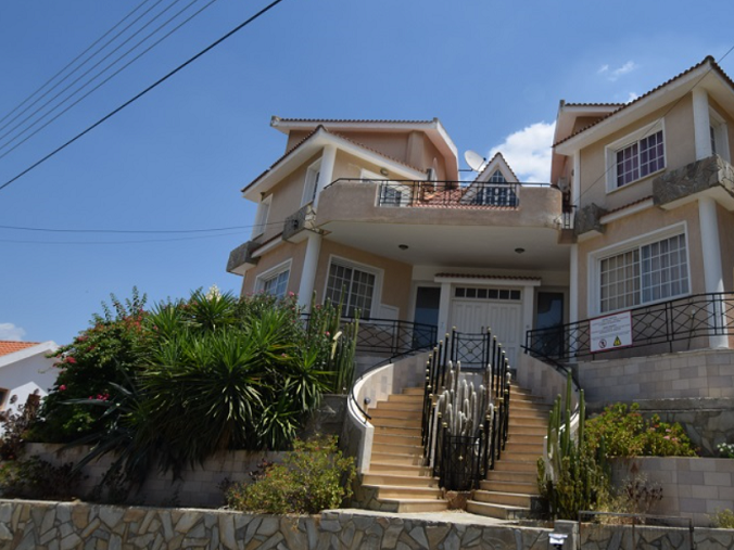 House in Egkomi - view 1
