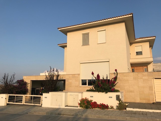 House in Latsia - view 1