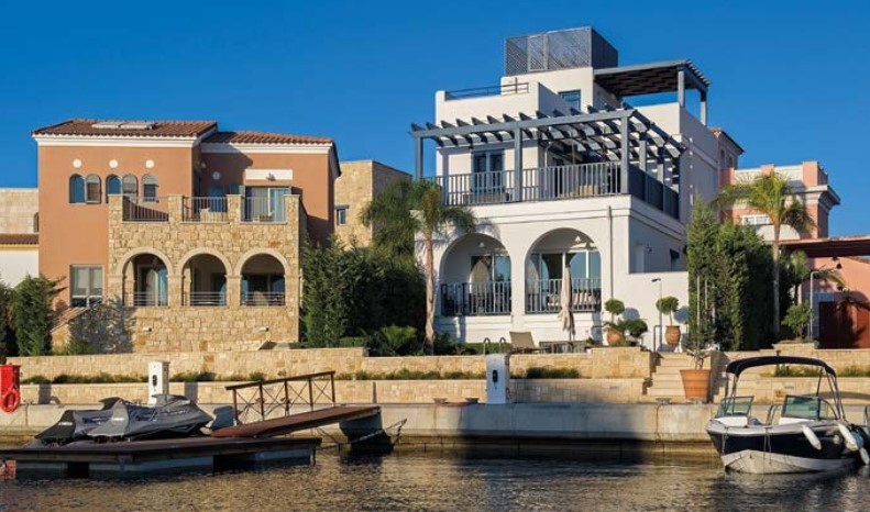 House in Agios Antonios - view 1