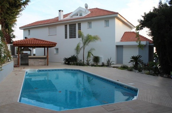 House in Mouttagiaka - view 1