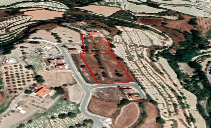 House in Tsada - view 1