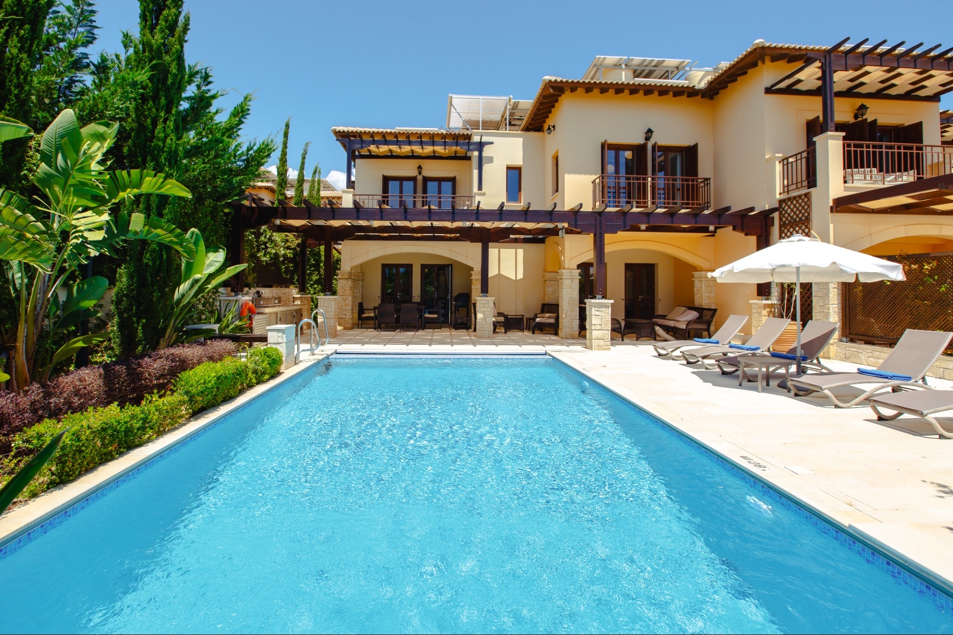 House in Kouklia - view 1