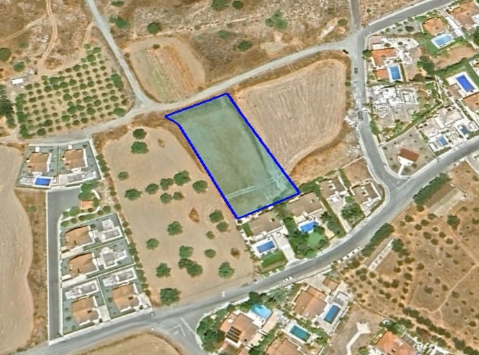 House in Moni - view 1