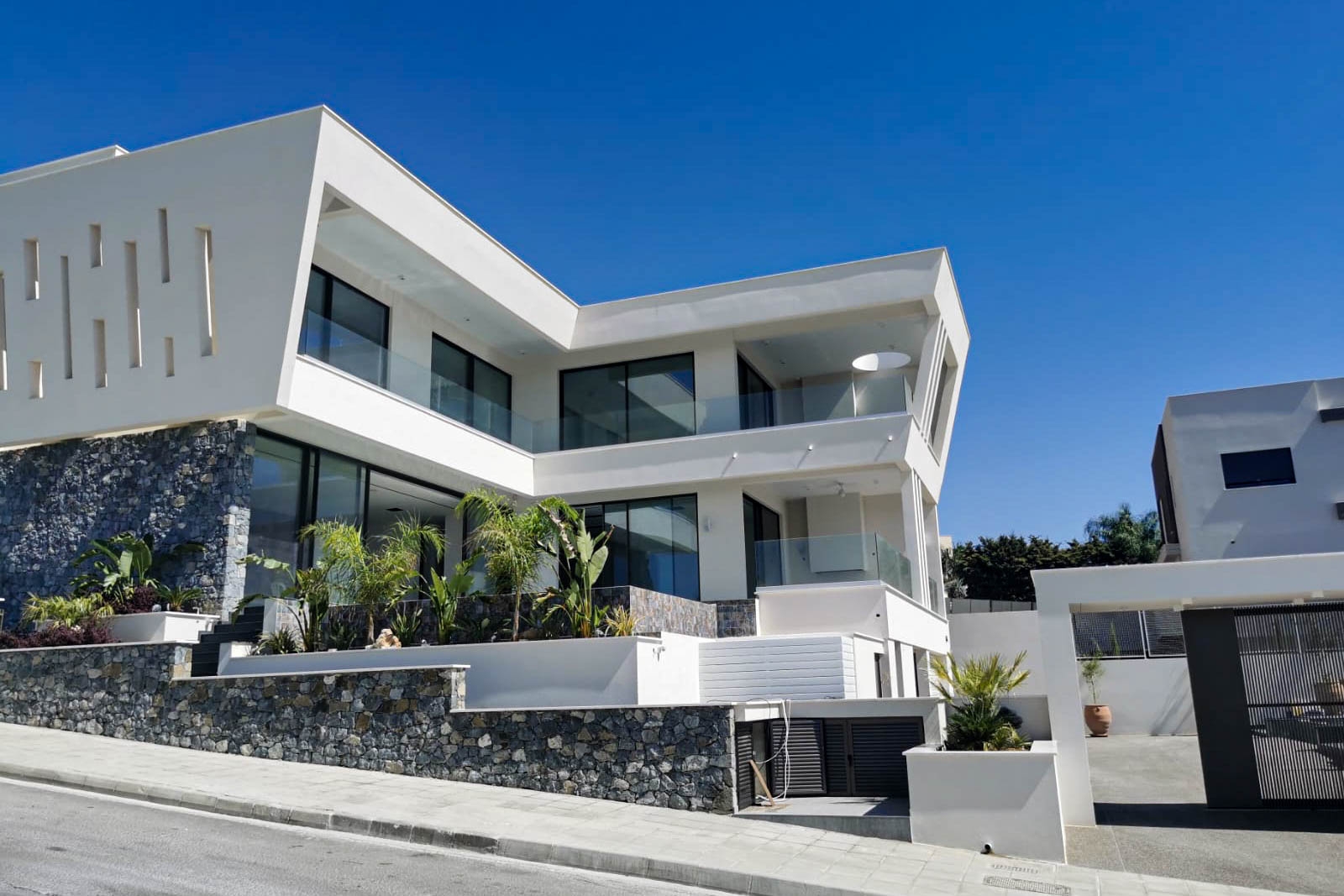 House in Germasogeia - view 1