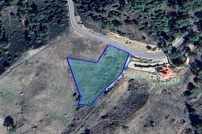House in Kato Platres - view 1