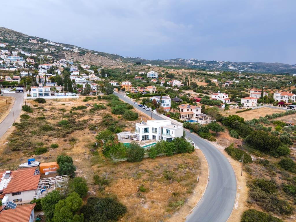 House in Tala - view 1