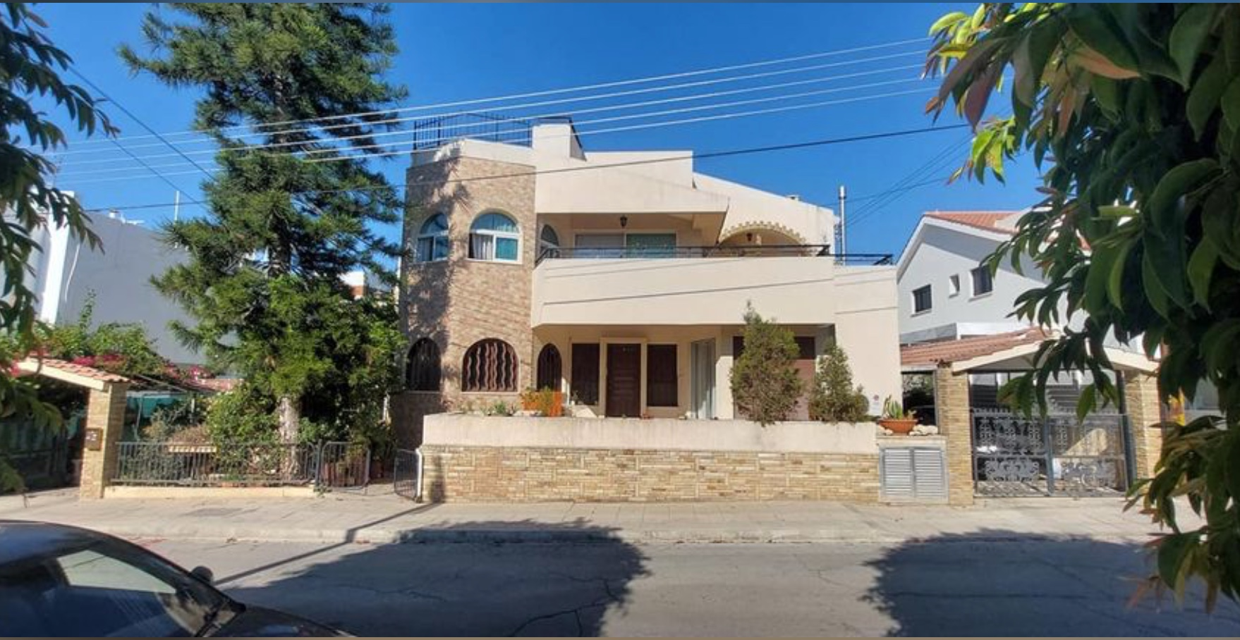 House in Germasogeia - view 1
