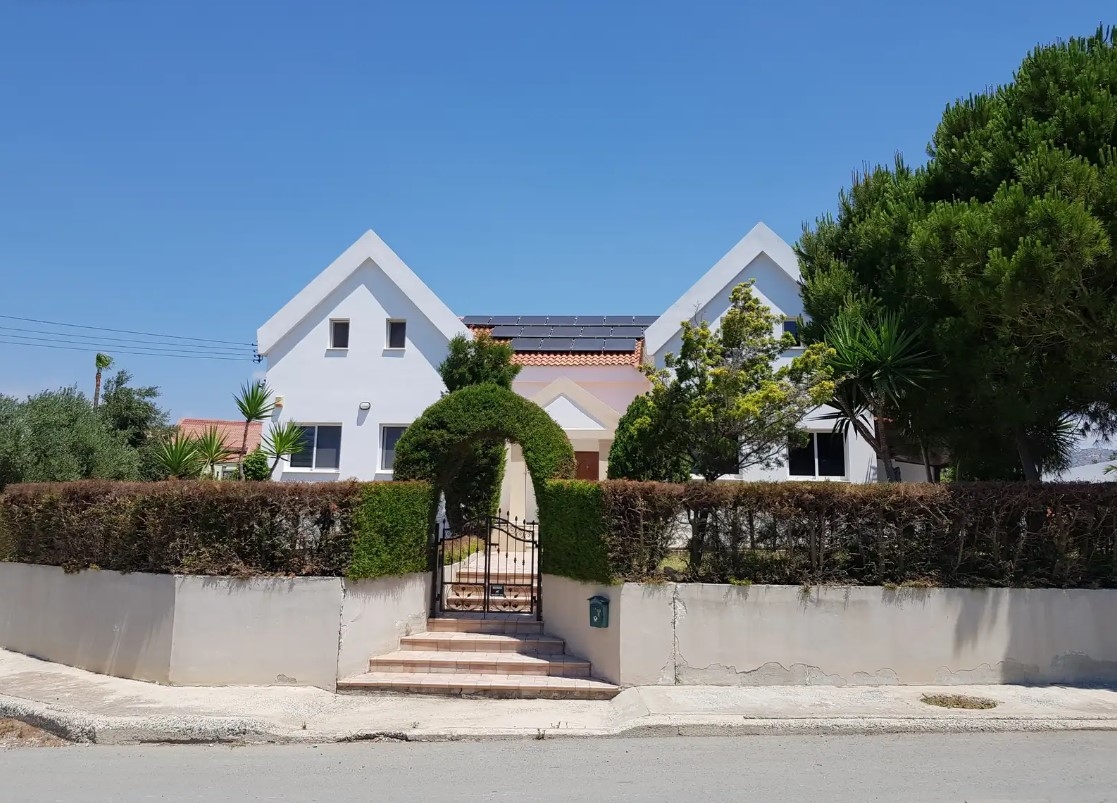 House in Pentakomo - view 1
