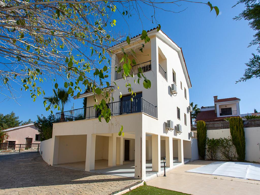 House in Pissouri - view 1