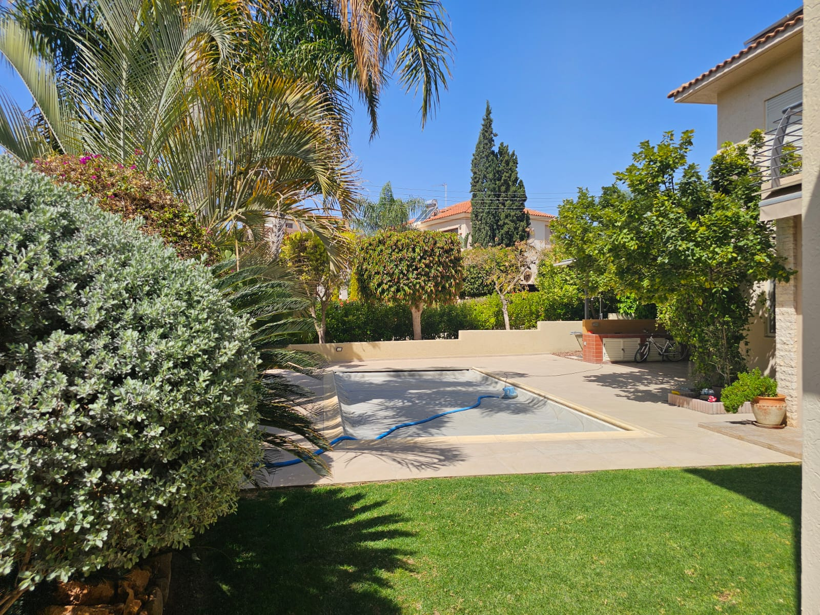 House in Ayios Athanasios (quarter) - view 1