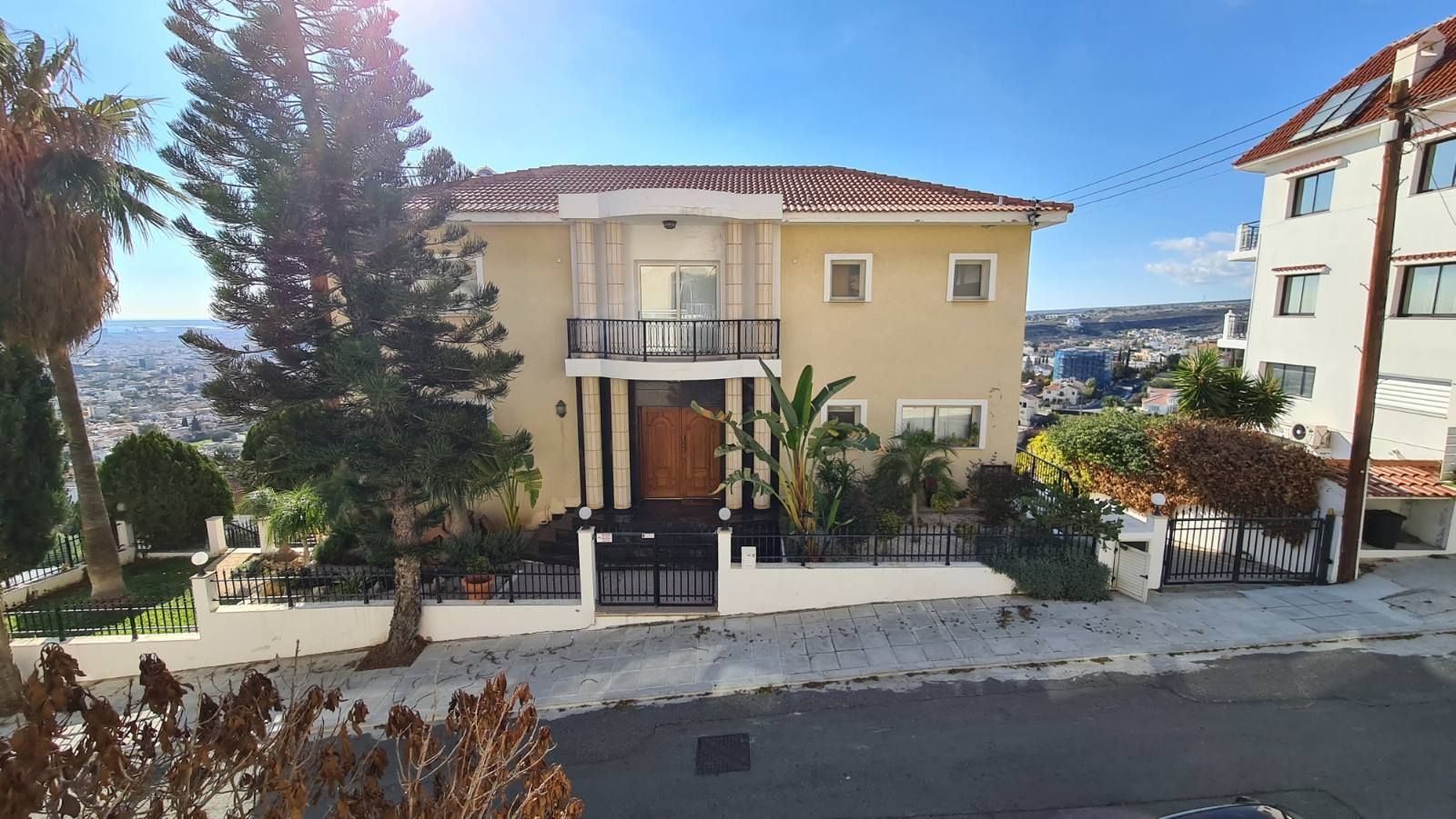 House in Lemesos - view 1