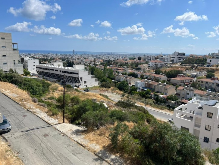 House in Geri - view 1