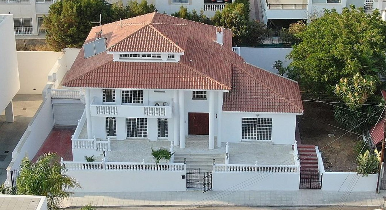 House in Mesa Geitonia - view 1