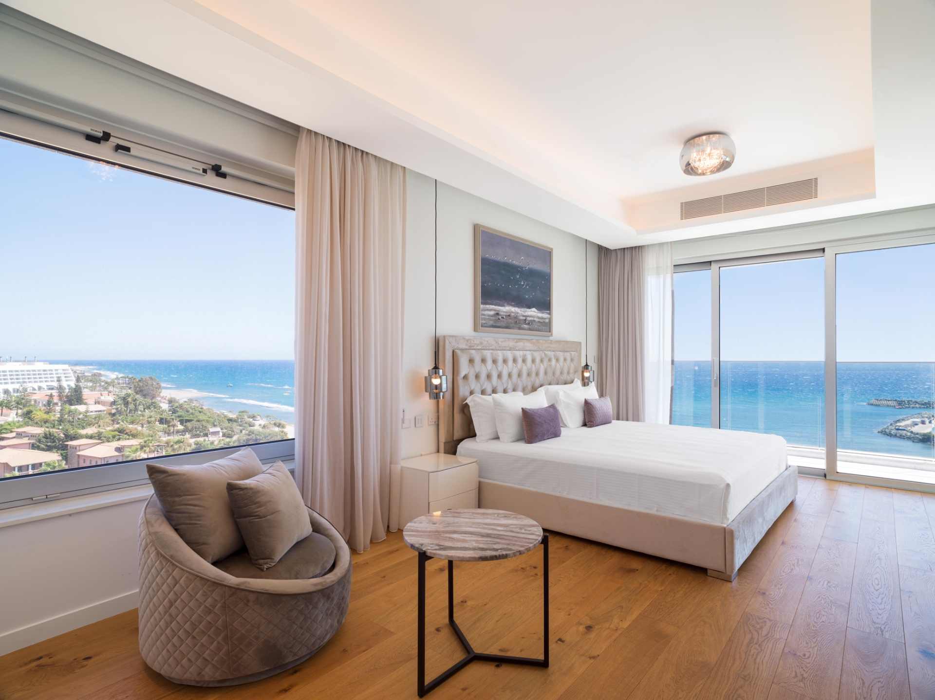 House in Kato Pyrgos - view 1