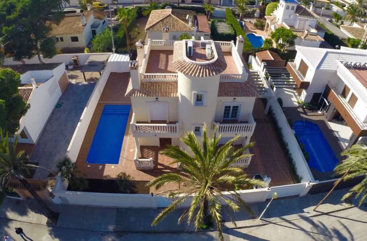 House in Alicante - view 1