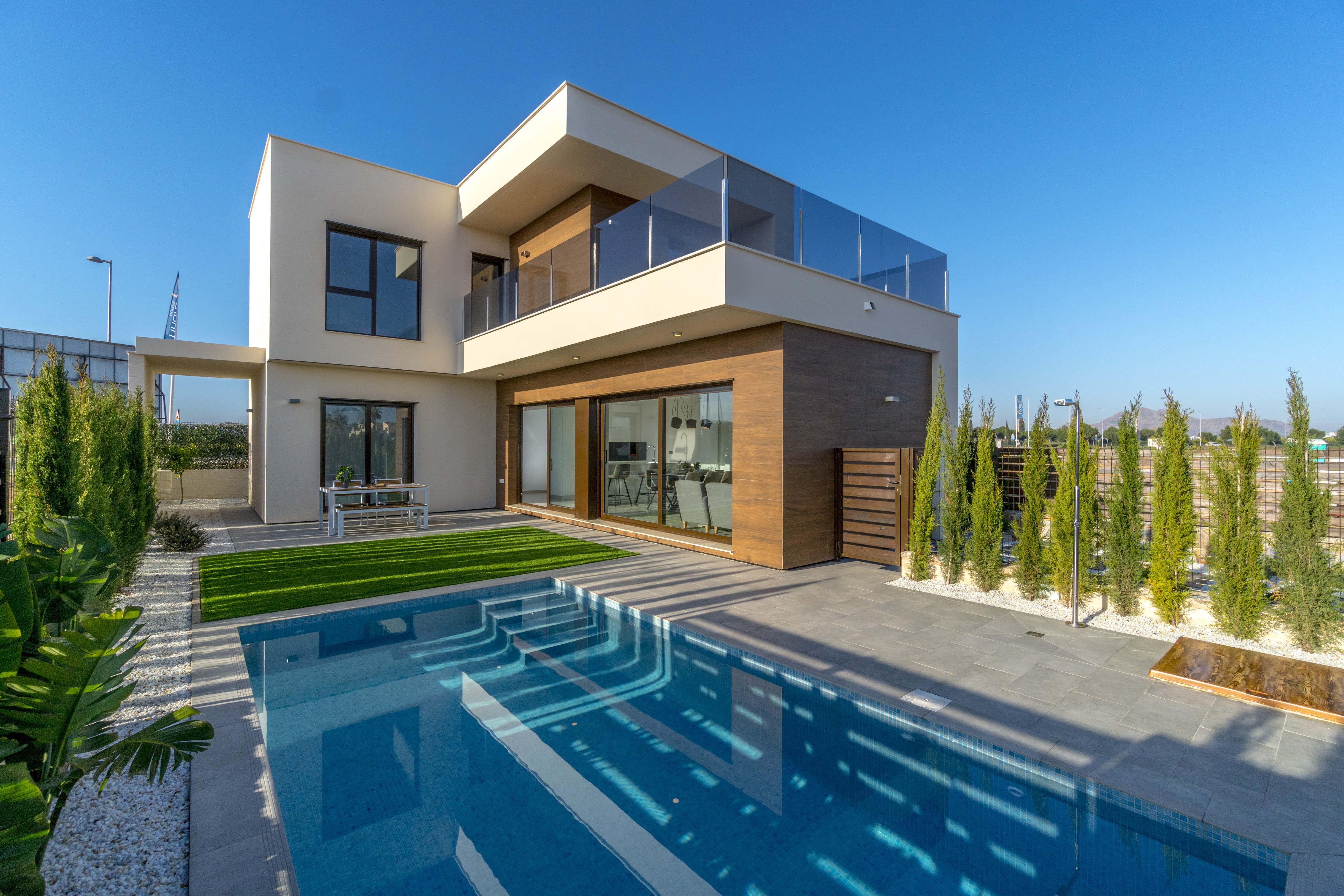 House in Los Alcazares - view 1