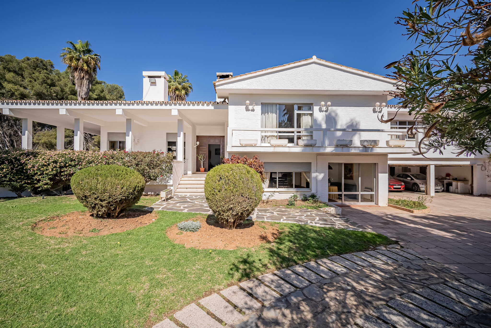 Villa in Marbella - view 1
