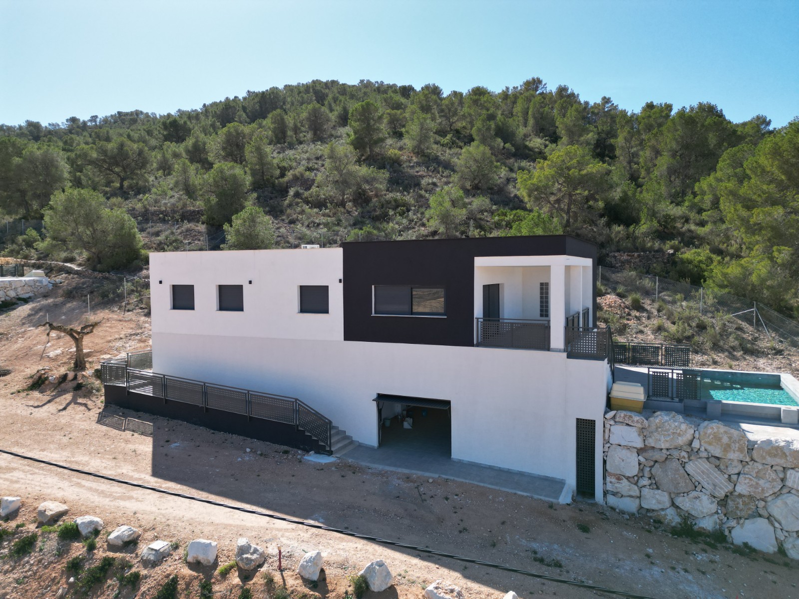 Villa in Cabanillas - view 1