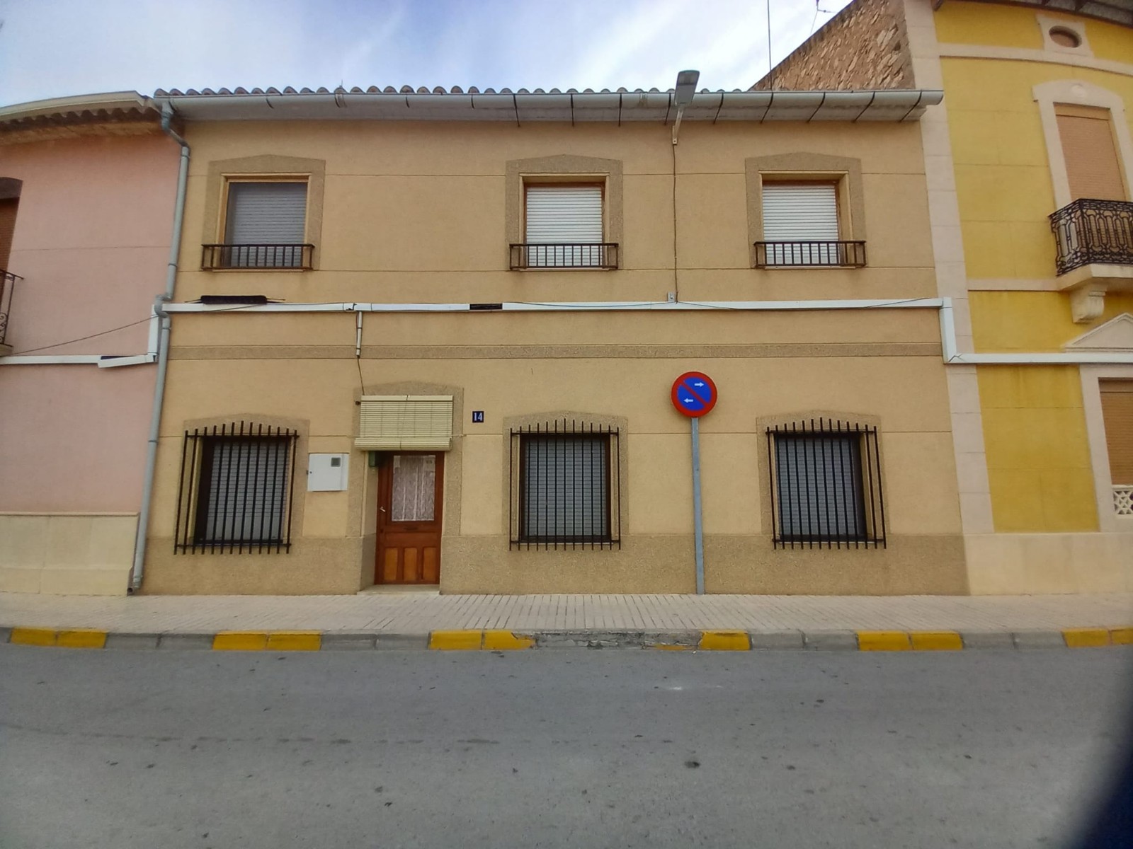 House in Alicante - view 1