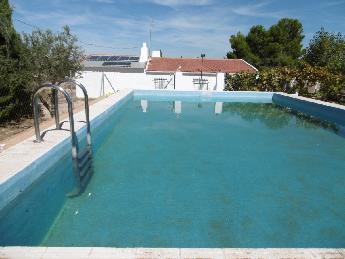 Villa in Yecla - view 1