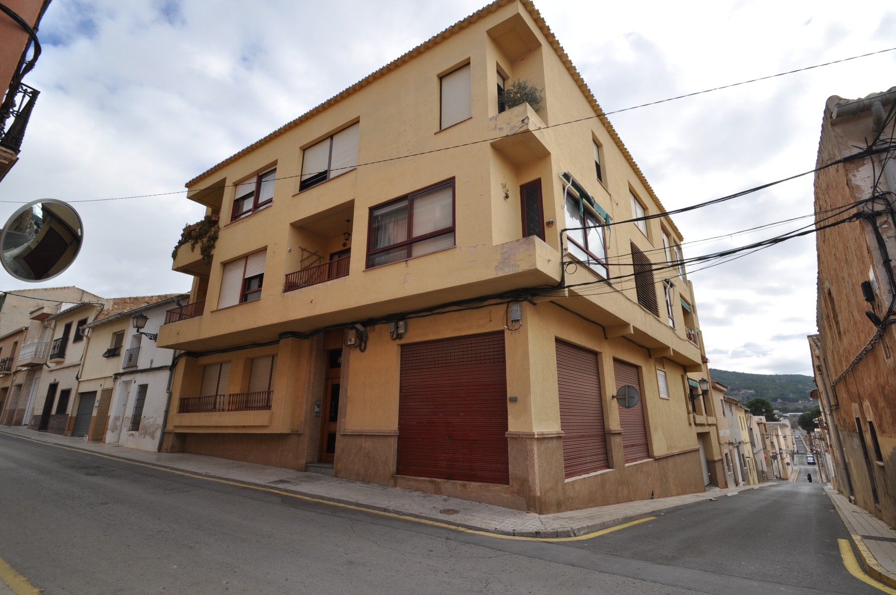 House in Pinoso - view 1
