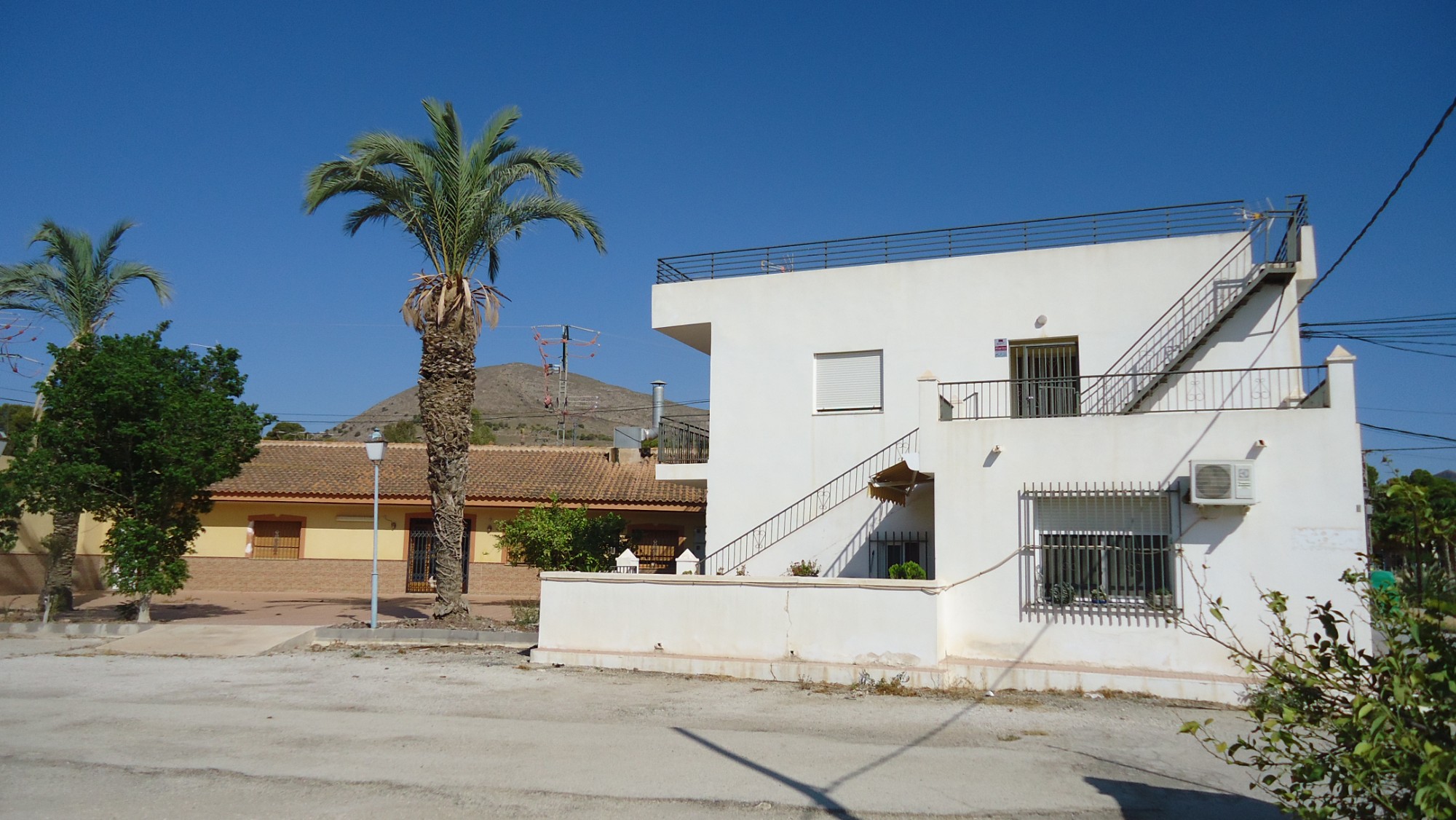 House in Los Banos - view 1