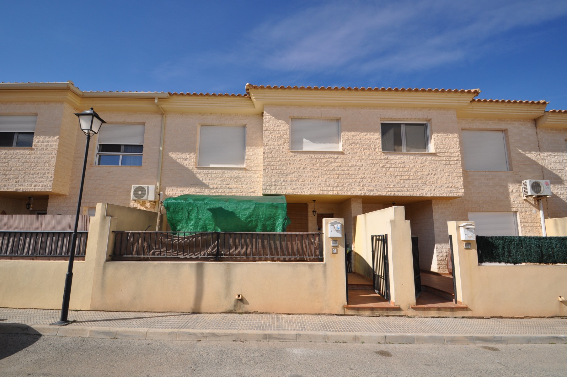 House in Pinoso - view 1