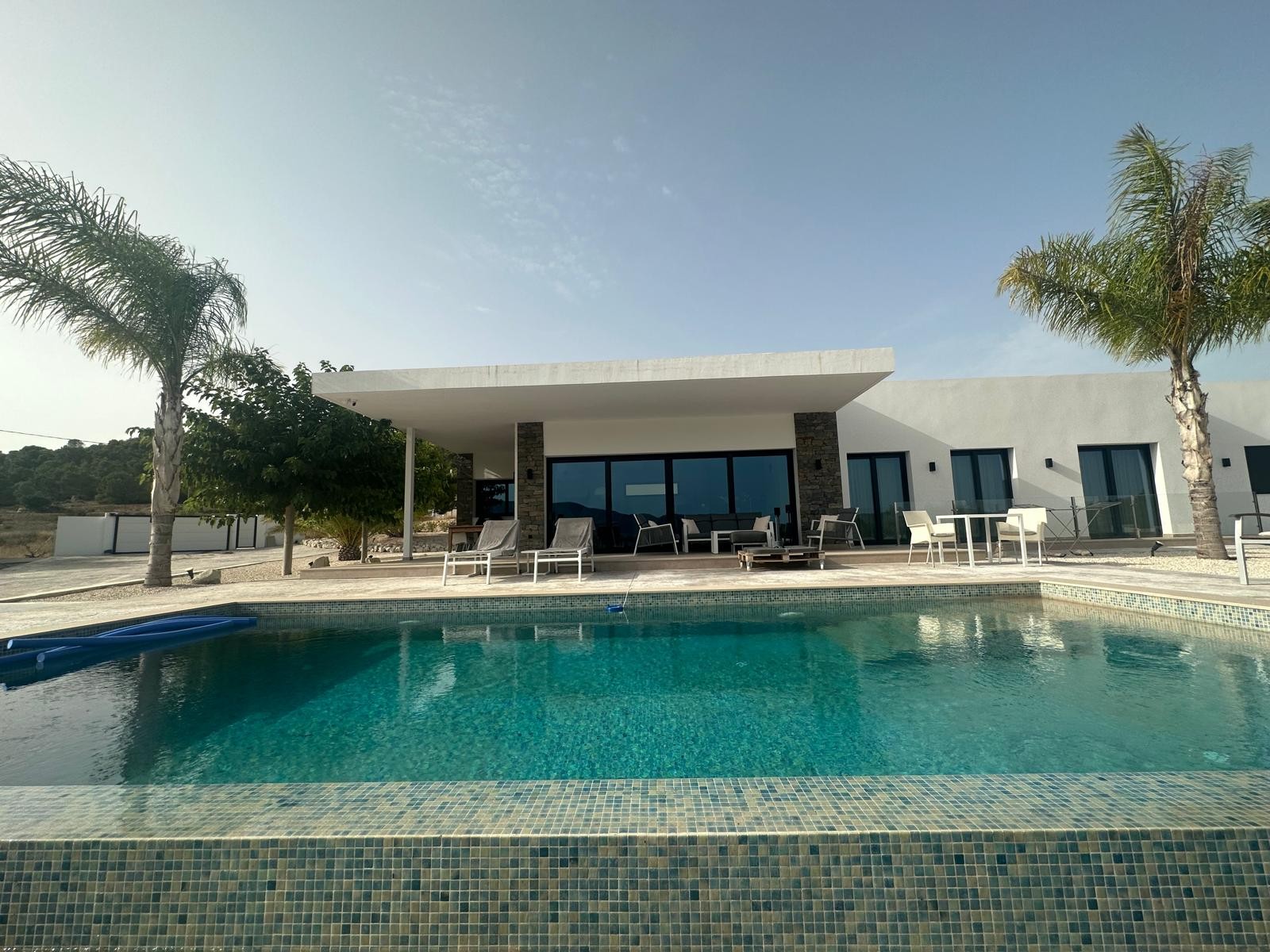 House in Pinoso - view 1