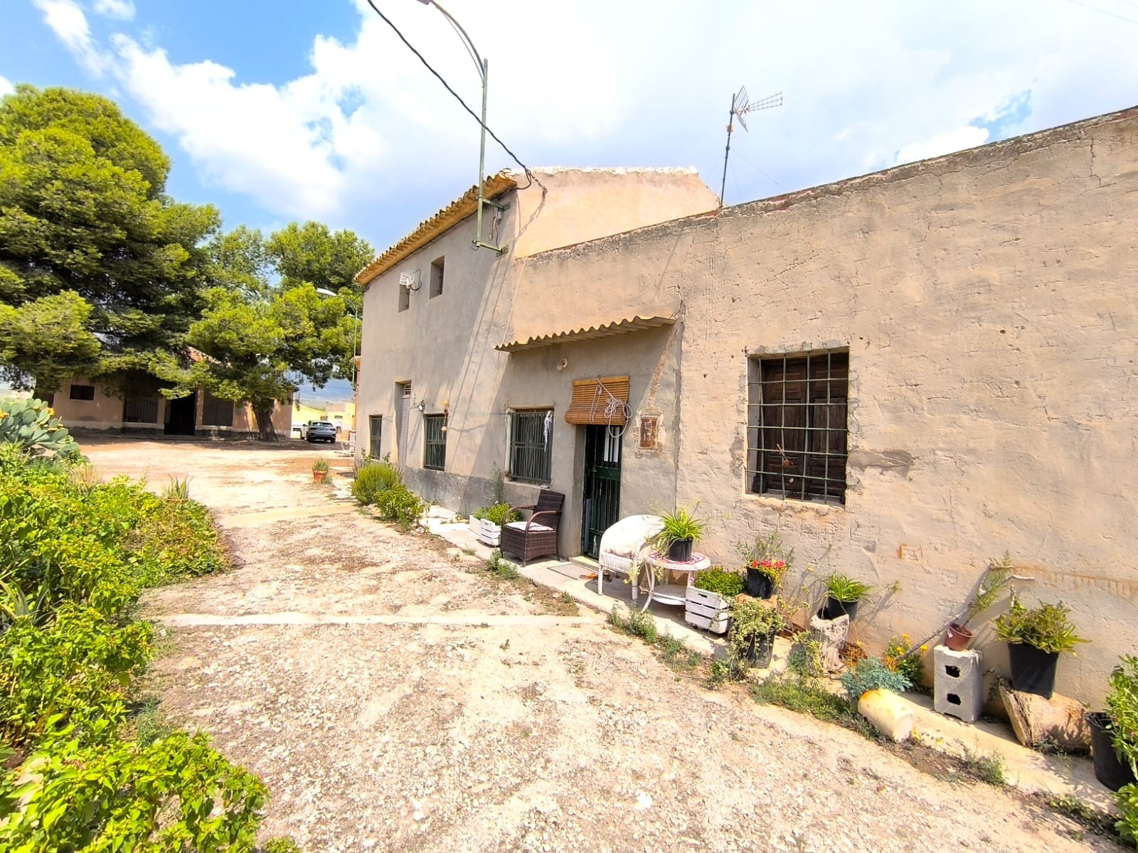 House in Pinoso - view 1