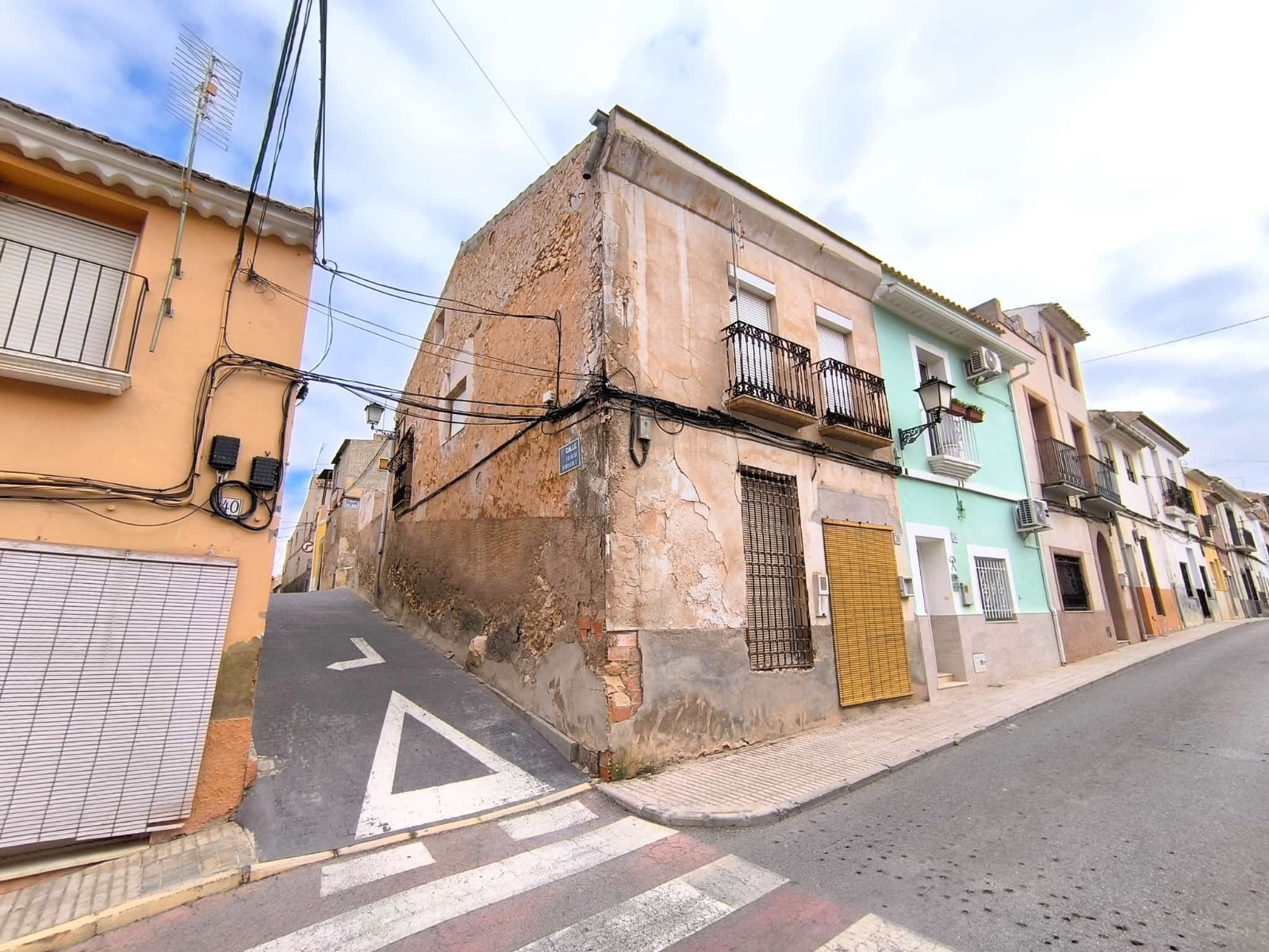 House in Pinoso - view 1