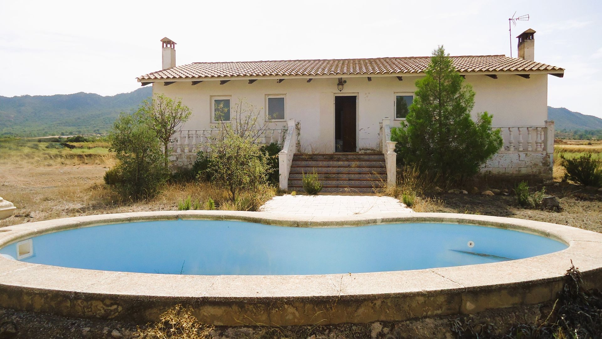 House in Yecla - view 1