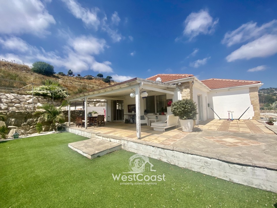 House in Armou - view 1