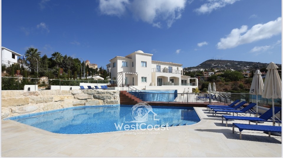 Apartment in Tala - view 1